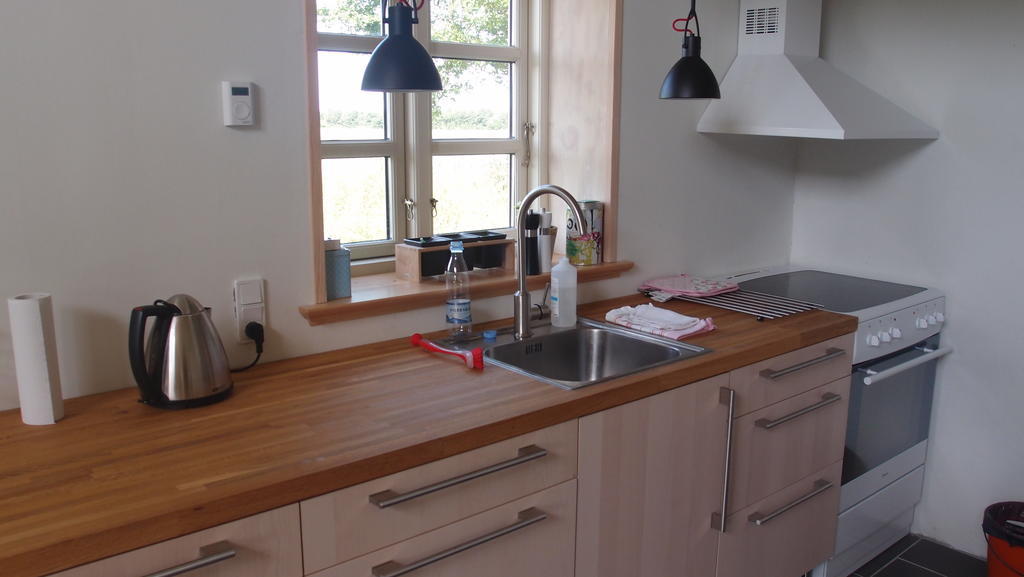 Bjaeldskovgaard Holiday House Funder Kirkeby Стая снимка