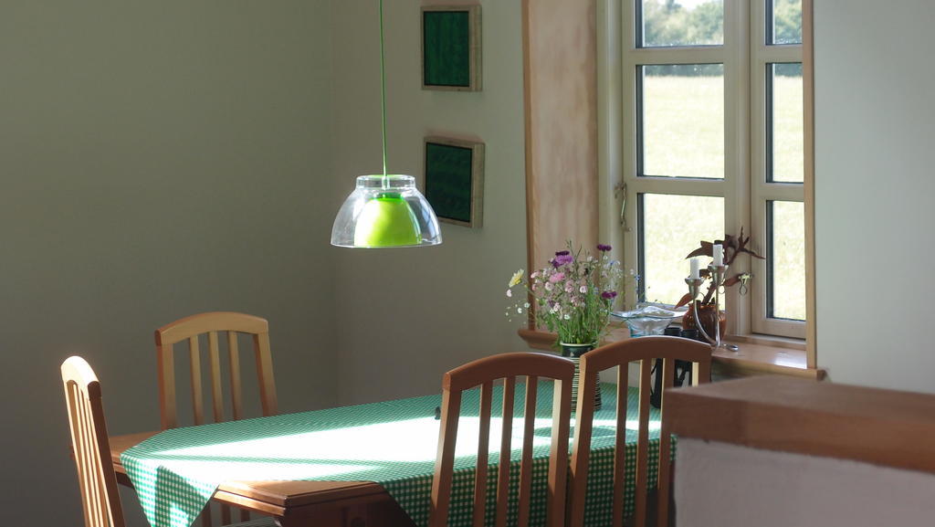 Bjaeldskovgaard Holiday House Funder Kirkeby Стая снимка